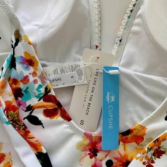 Cupshe Tie Waist Floral Print One Piece Halter Swimsuit Women's Small NEW NWT - Picture 9 of 10
